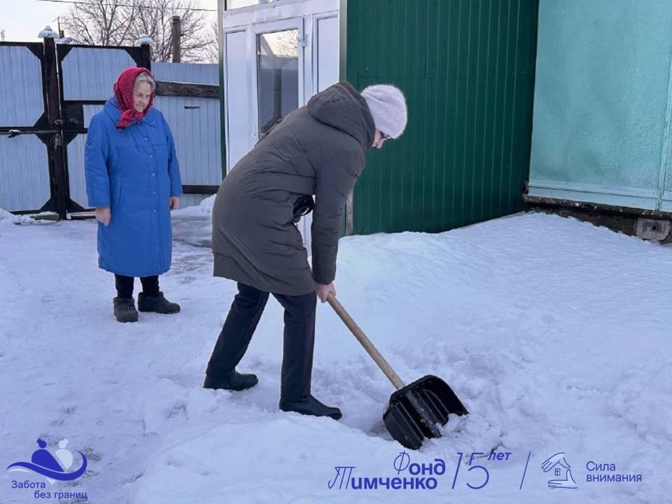 Серебряные волонтёры Алексеевского муниципального округа в рамках проекта «Забота без границ»,